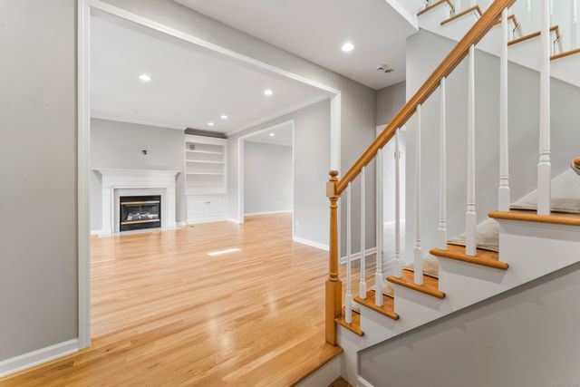 4 Woods Way, Redding, CT 06896