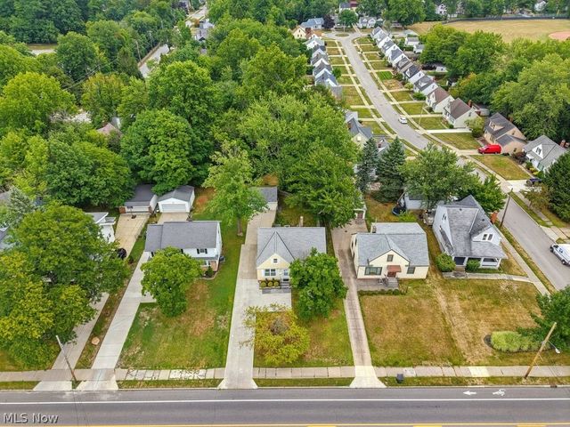 1691 S Green Road, South Euclid, OH 44121