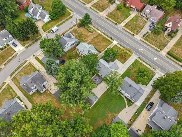 1691 S Green Road, South Euclid, OH 44121