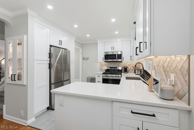 1691 S Green Road, South Euclid, OH 44121