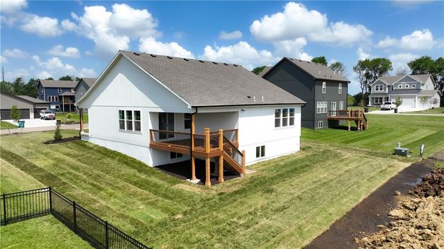 9030 SW 5th Street, Blue Springs, MO 64064