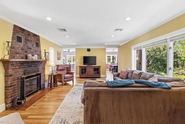 30 Horne Ave, Medford, MA 02155