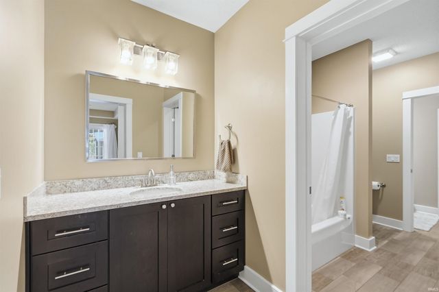 311 Osprey Pass, Huntertown, IN 46748