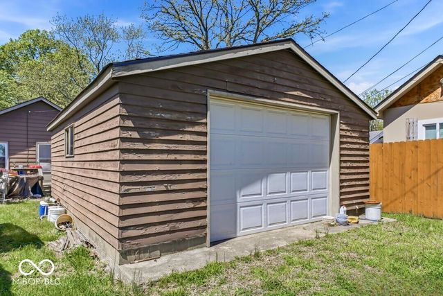 3305 S Lyons Avenue, Indianapolis, IN 46221