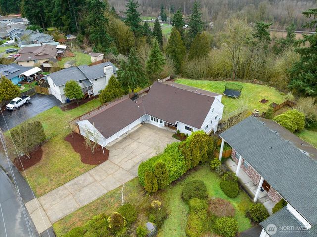 3215 Scenic Drive, Auburn, WA 98092