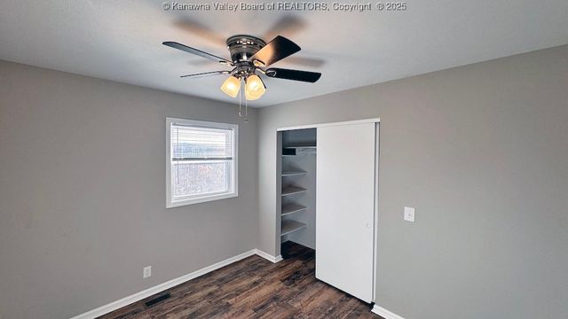 106 Azalea Drive, Elkview, WV 25071