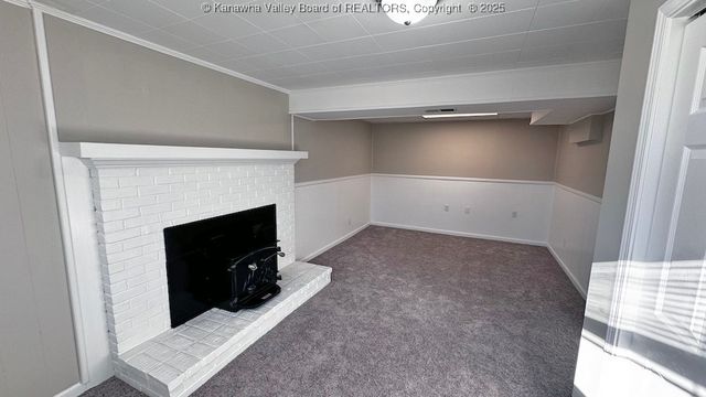 106 Azalea Drive, Elkview, WV 25071