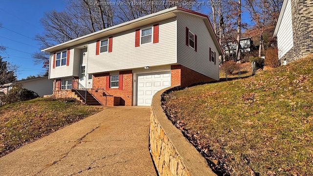 106 Azalea Drive, Elkview, WV 25071