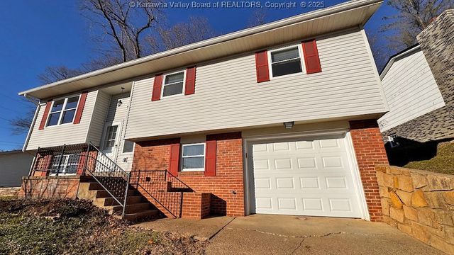 106 Azalea Drive, Elkview, WV 25071