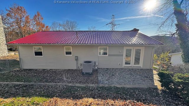 106 Azalea Drive, Elkview, WV 25071