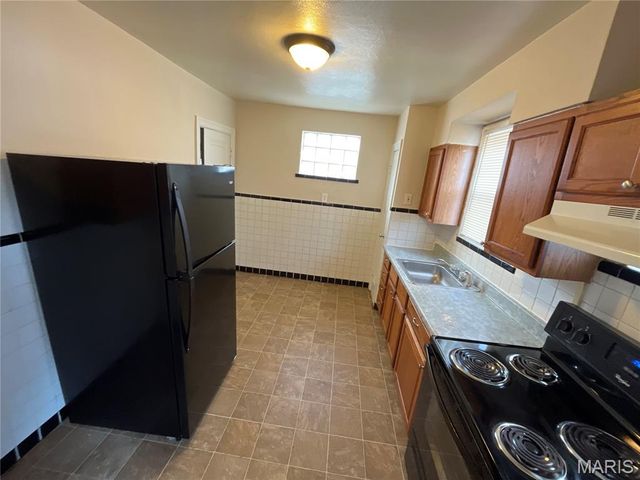 8841 Jennings Station Road, Jennings, MO 63136