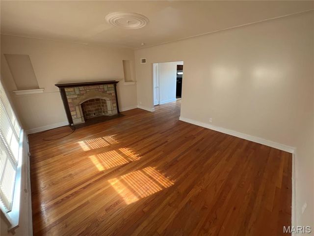 8841 Jennings Station Road, Jennings, MO 63136