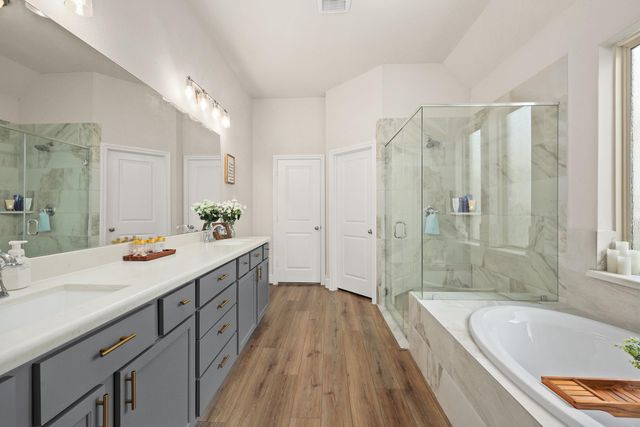 2725 Lakeside Shore Drive, League City, TX 77573