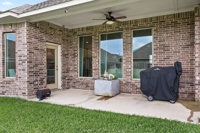 2725 Lakeside Shore Drive, League City, TX 77573