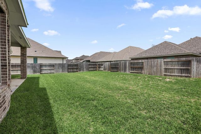 2725 Lakeside Shore Drive, League City, TX 77573