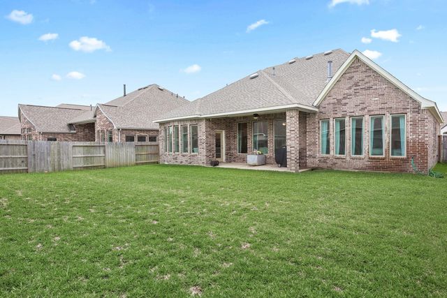 2725 Lakeside Shore Drive, League City, TX 77573