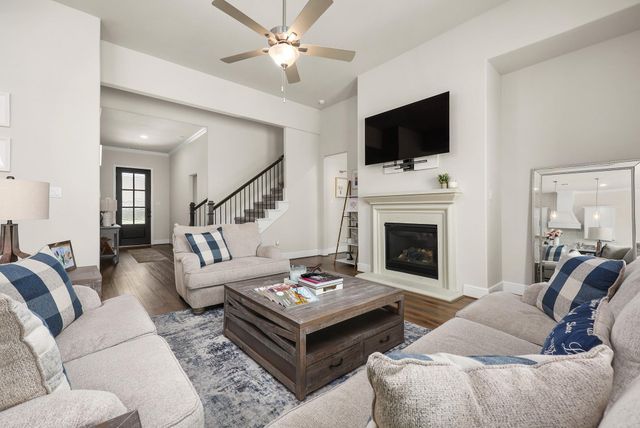 2725 Lakeside Shore Drive, League City, TX 77573