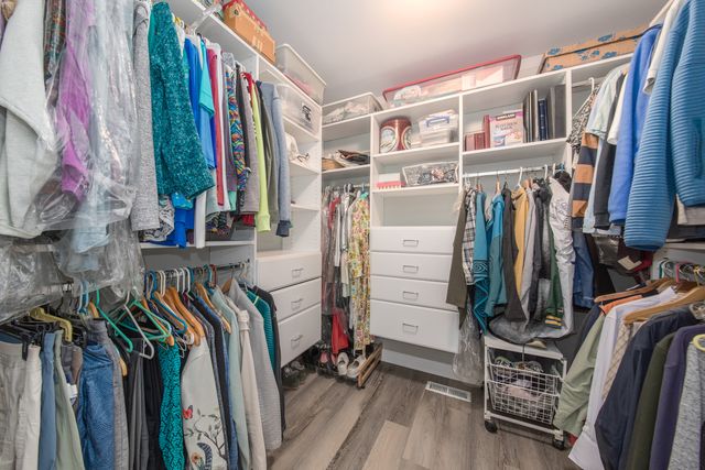 7417 N Oleander Avenue, Chicago, IL 60631