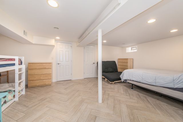 7417 N Oleander Avenue, Chicago, IL 60631