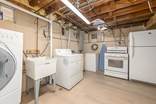 7417 N Oleander Avenue, Chicago, IL 60631