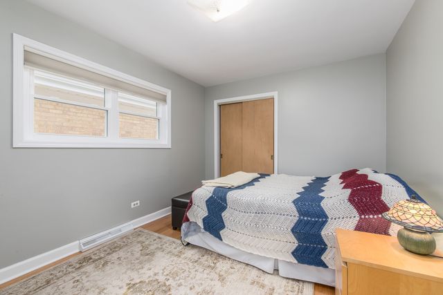 7417 N Oleander Avenue, Chicago, IL 60631