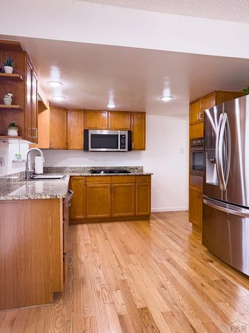 29 Fordham Circle, Pueblo, CO 81005