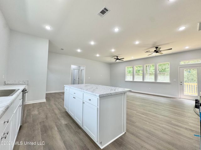 8780 E Thunderbird Drive, Hernando, MS 38632