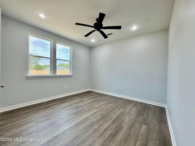 8780 E Thunderbird Drive, Hernando, MS 38632