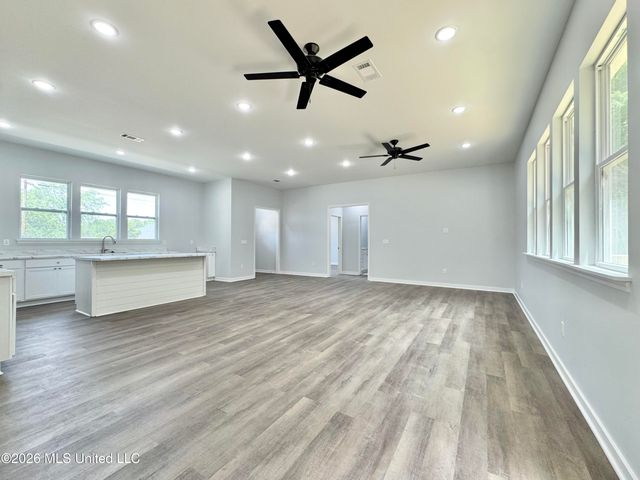 8780 E Thunderbird Drive, Hernando, MS 38632