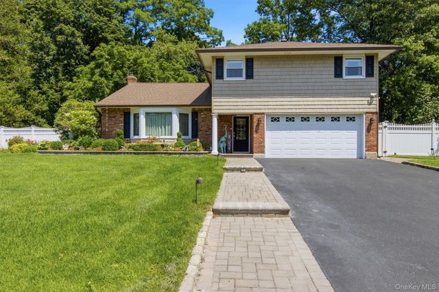 61 Viola Drive, Glen Cove, NY 11542
