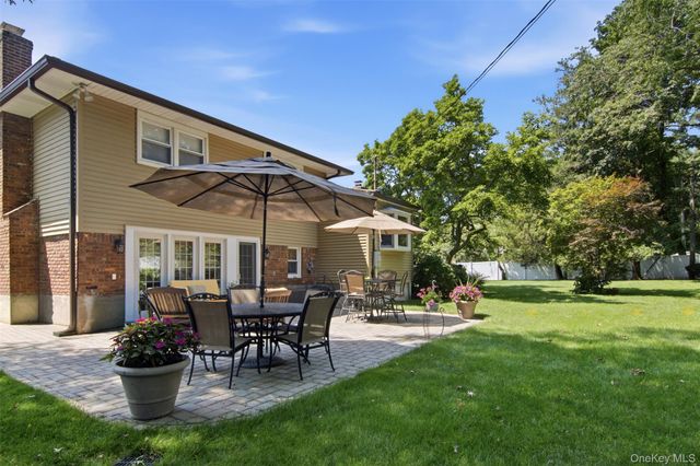 61 Viola Drive, Glen Cove, NY 11542