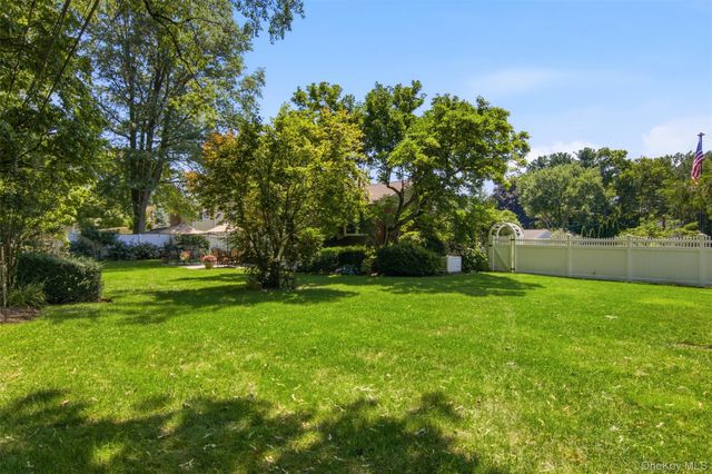 61 Viola Drive, Glen Cove, NY 11542