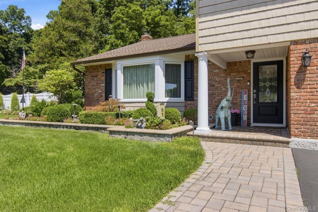 61 Viola Drive, Glen Cove, NY 11542