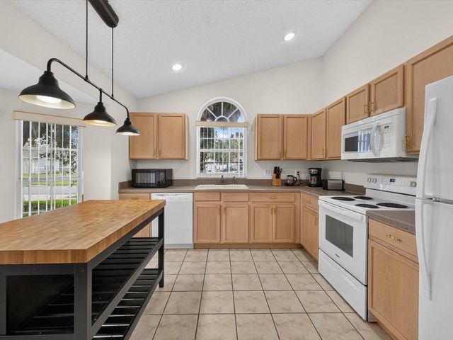 8014 SPRING CREEK DRIVE, Kissimmee, FL 34747