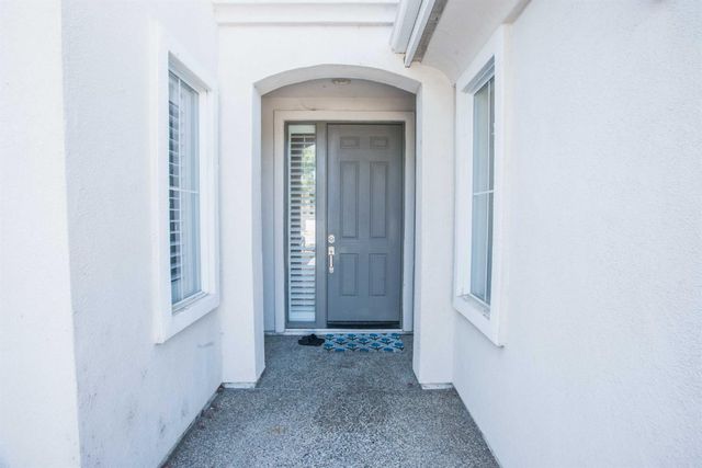 2612 Marsh Wren Way, Elk Grove, CA 95757