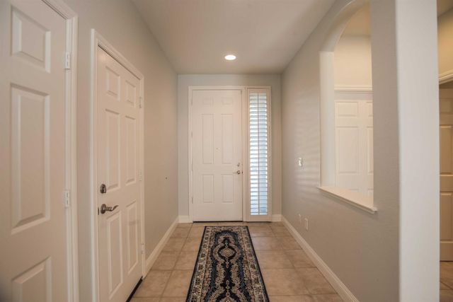 2612 Marsh Wren Way, Elk Grove, CA 95757