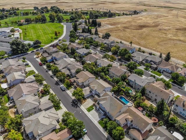 2612 Marsh Wren Way, Elk Grove, CA 95757