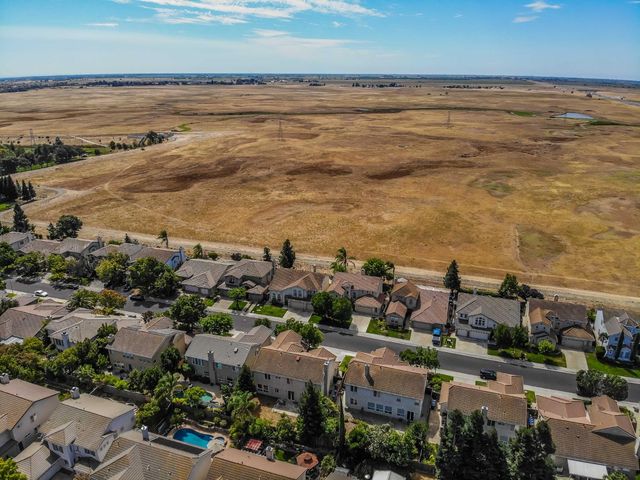 2612 Marsh Wren Way, Elk Grove, CA 95757