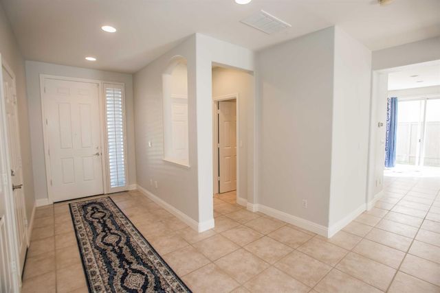 2612 Marsh Wren Way, Elk Grove, CA 95757