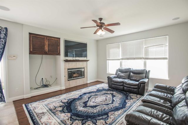 2612 Marsh Wren Way, Elk Grove, CA 95757