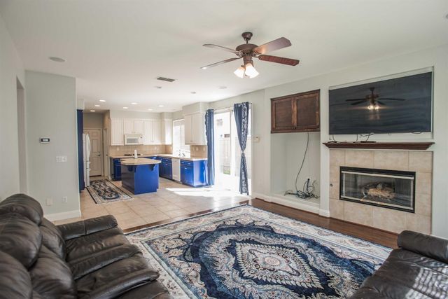 2612 Marsh Wren Way, Elk Grove, CA 95757