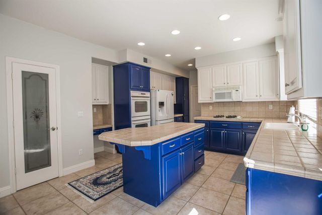2612 Marsh Wren Way, Elk Grove, CA 95757