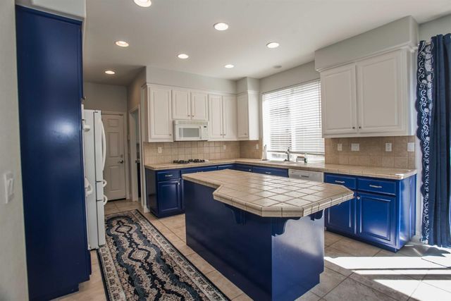 2612 Marsh Wren Way, Elk Grove, CA 95757