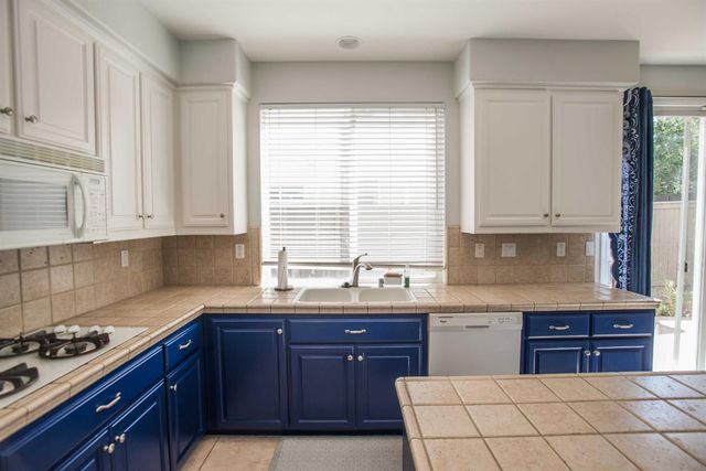 2612 Marsh Wren Way, Elk Grove, CA 95757