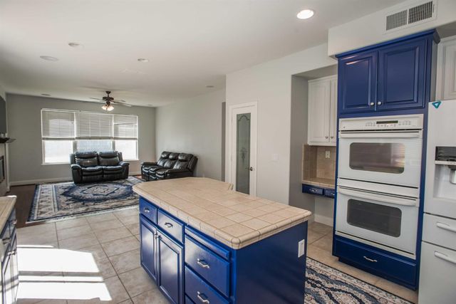 2612 Marsh Wren Way, Elk Grove, CA 95757