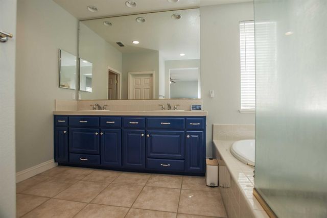 2612 Marsh Wren Way, Elk Grove, CA 95757