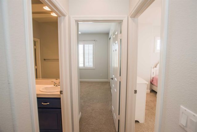 2612 Marsh Wren Way, Elk Grove, CA 95757