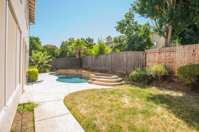 2612 Marsh Wren Way, Elk Grove, CA 95757