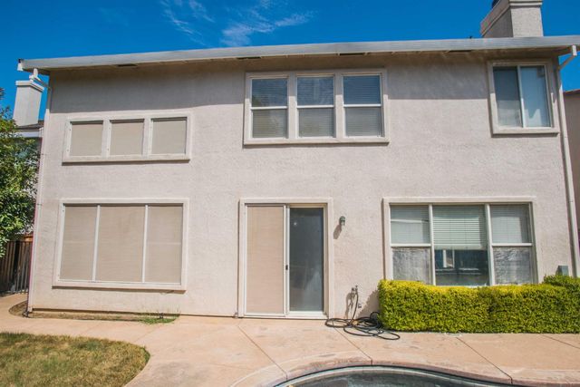 2612 Marsh Wren Way, Elk Grove, CA 95757