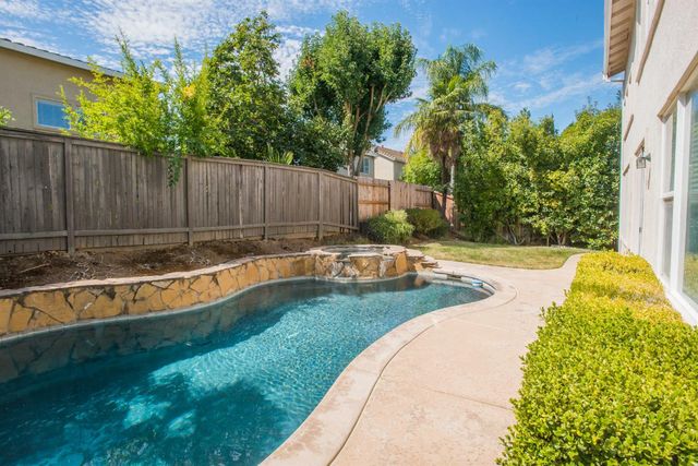 2612 Marsh Wren Way, Elk Grove, CA 95757